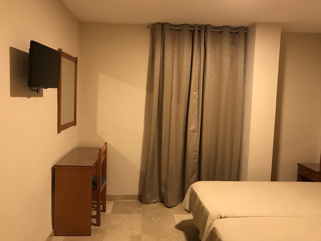 洛斯格莱勒斯酒店酒店 阿尔米利亚 外观 照片